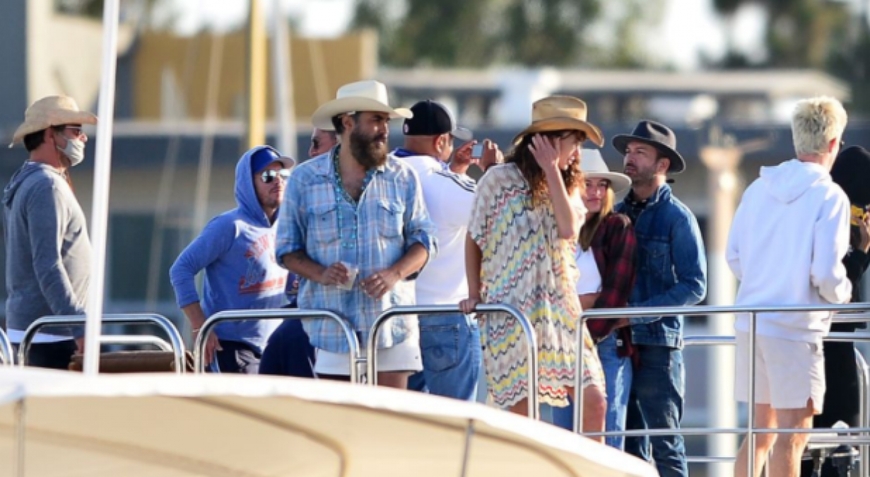 Leonardo DiCaprio celebrates his girlfriend's birthday in grand manner