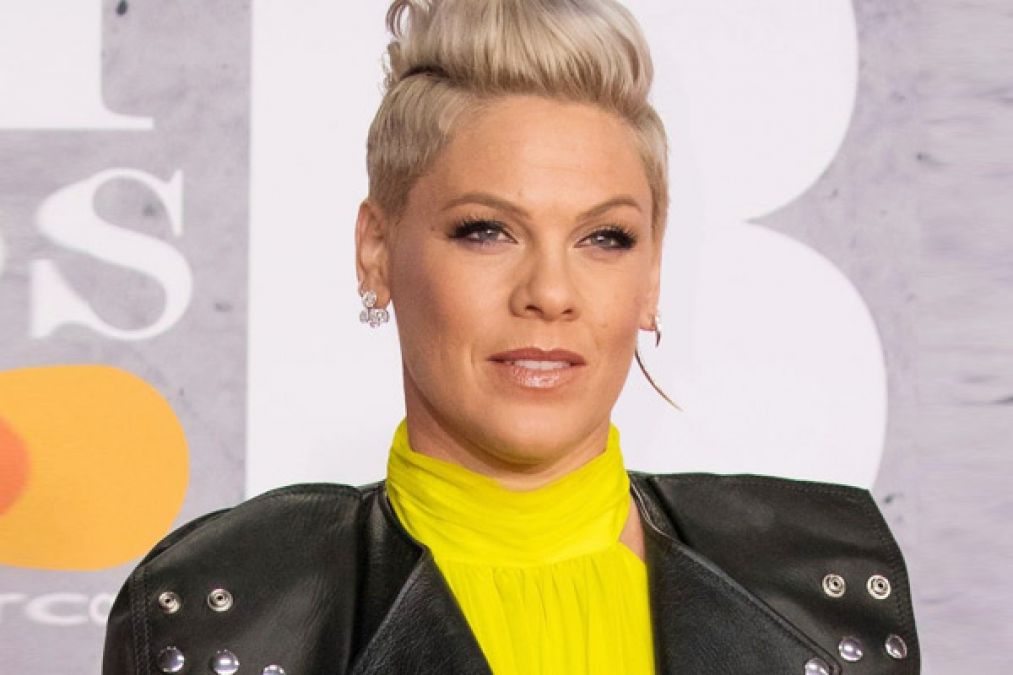 Singer Pink suffers panic attacks when her son found corona infected