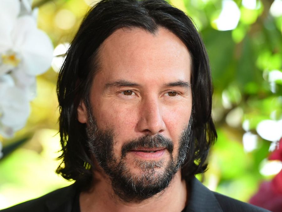 Actor Keanu Reeves spotted with his girlfriend