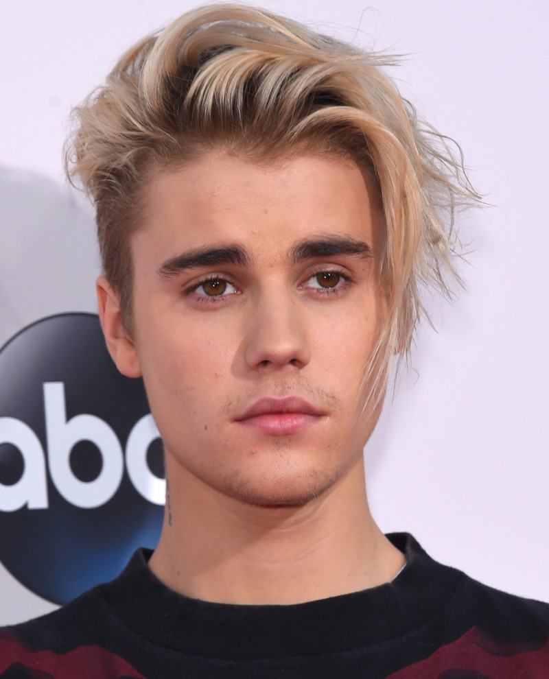 Justin Bieber arrives on set of this TV show in disguised