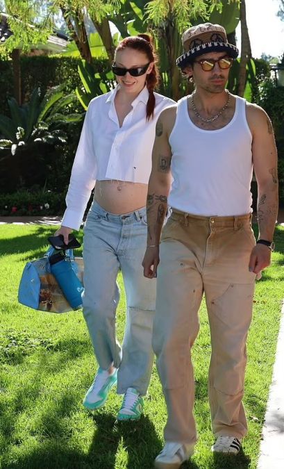 Sophie spotted with her husband once again, looked stunning