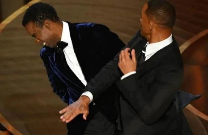 Will Smith succumb to Chris Rock's insolence? Apologies for sharing the post...!