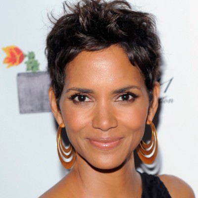 Actress Halle Berry considers homeschooling process difficult