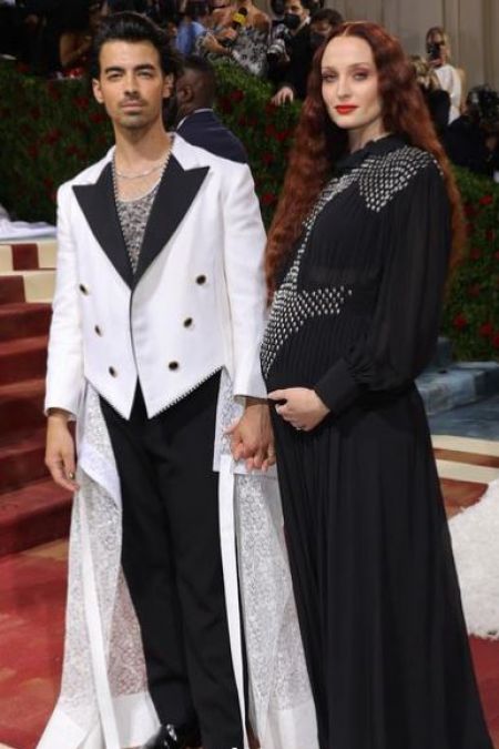 Met Gala 2022: Priyanka Chopra's Jethani flaunts baby bump in black gown