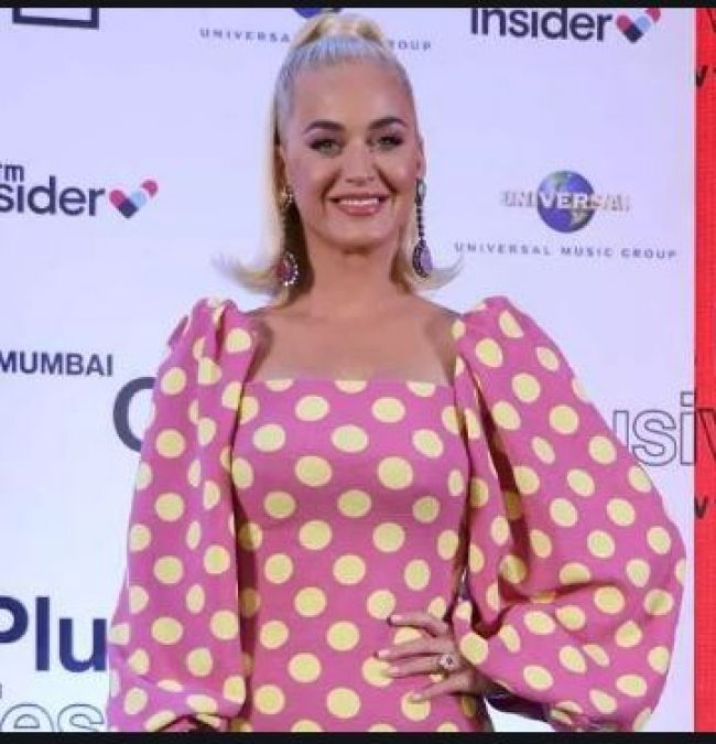 Katy Perry follows India's tradition, greets media with folded hands