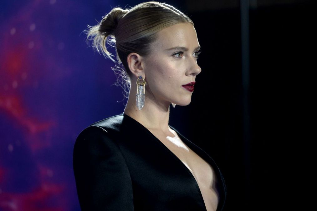 Black Widow look of Scarlett Johansson setting Instagram on fire