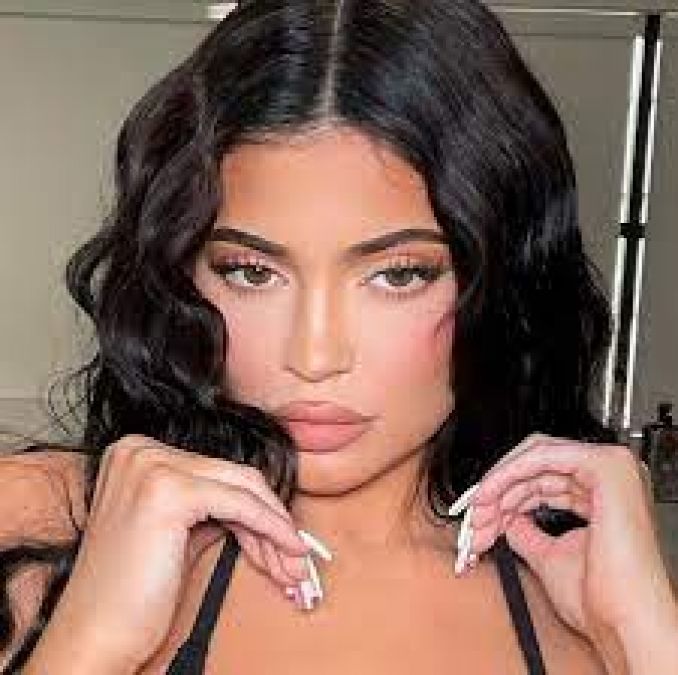 This video of Kylie Jenner creating a stir on social media