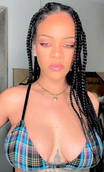 Singer Rihanna's glamorous look viral on social media