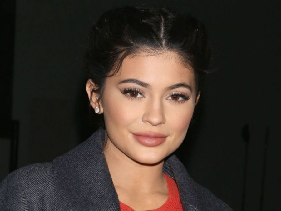 This sexy photo of Kylie Jenner is going viral, fans commented fiercely