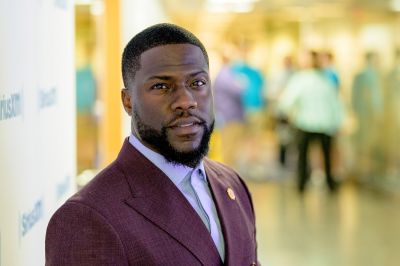 Jumanji actor Kevin Hart badly injured in car accident, admitted in hospital