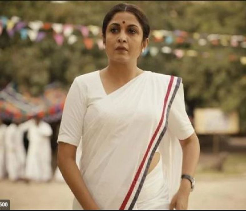 Queen Review: Before 'Thalaivi', Know Jayalalithaa's powerful story in web series