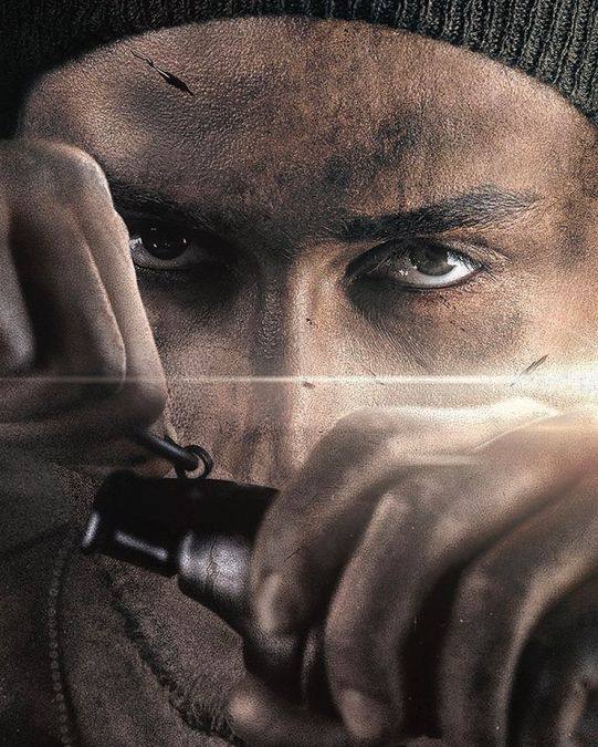 Baaghi 3 Poster: Tiger seen with machine gun, will compete with entire country