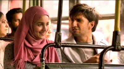 Gully Boy Collection : 8 दिन में 100 करोड़ के पार हुई रैपर की कहानी