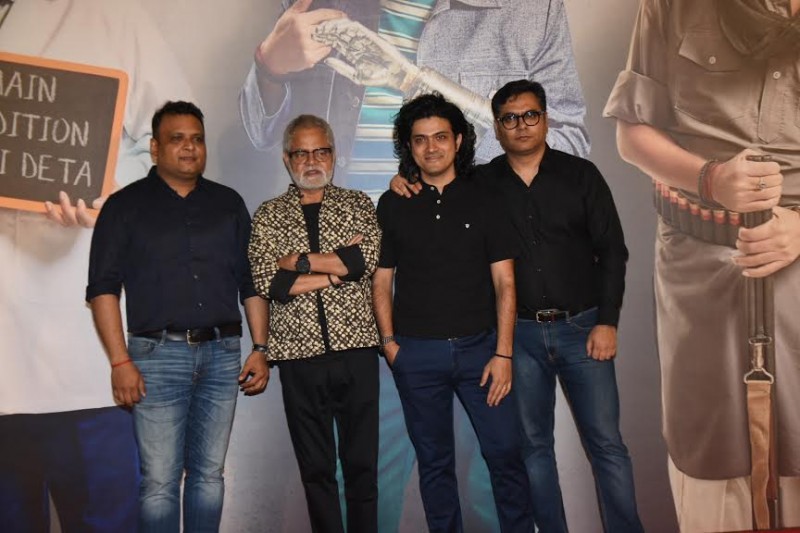 Sanjay Mishra's 'Kamyaab' premiered in Mumbai for B-town celebs