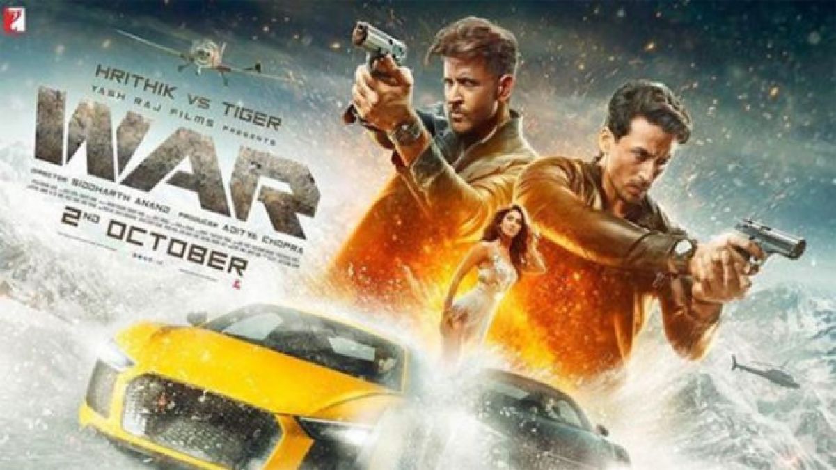 VIDEO: 'War' will rule the ticket window on the very first day, Here's what experts estimate