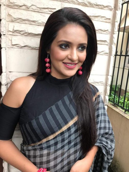 Actress Priyanka Sarkar looked stylish, see picture here