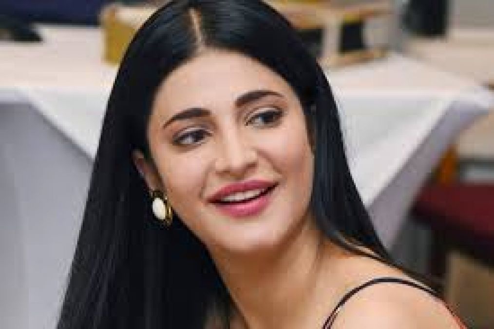 Shruti Haasan gives shocking response to people's comment