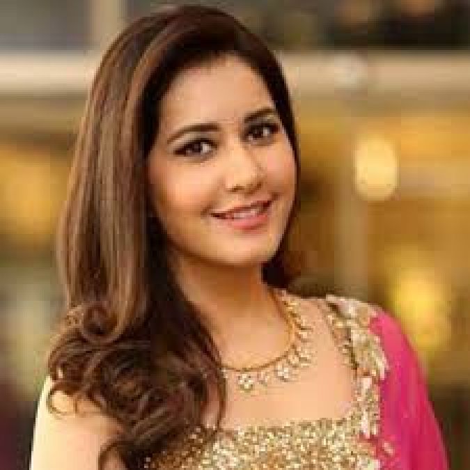 Rashi Khanna started special art training