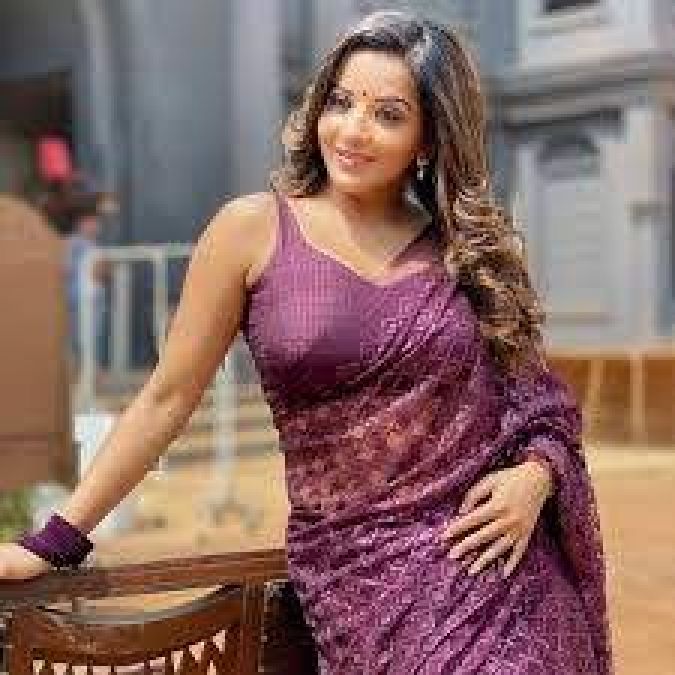 Monalisa gave good news to fans in a unique way, fans leaped with joy