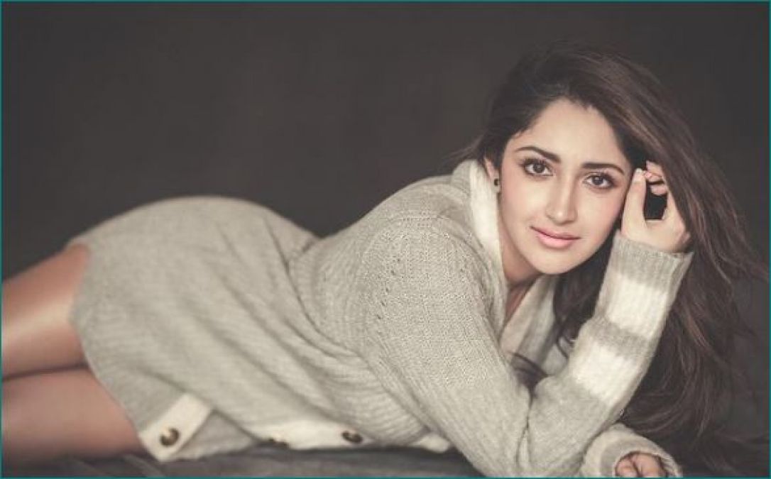 Sayyeshaa Saigal marries 17-year-old superstar, has a special relationship with Dilip Kumar