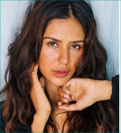 New pictures of Sonam Bajwa wins the hearts of fans