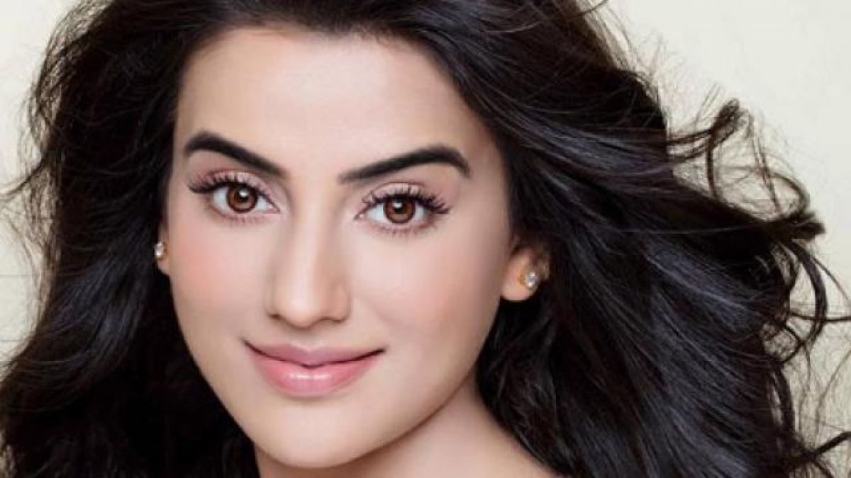 Akshara Singh shares a beautiful video, drives fans crazy