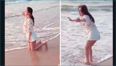 Punjabi Katrina Kaif poses for photoshoot on Goa beach