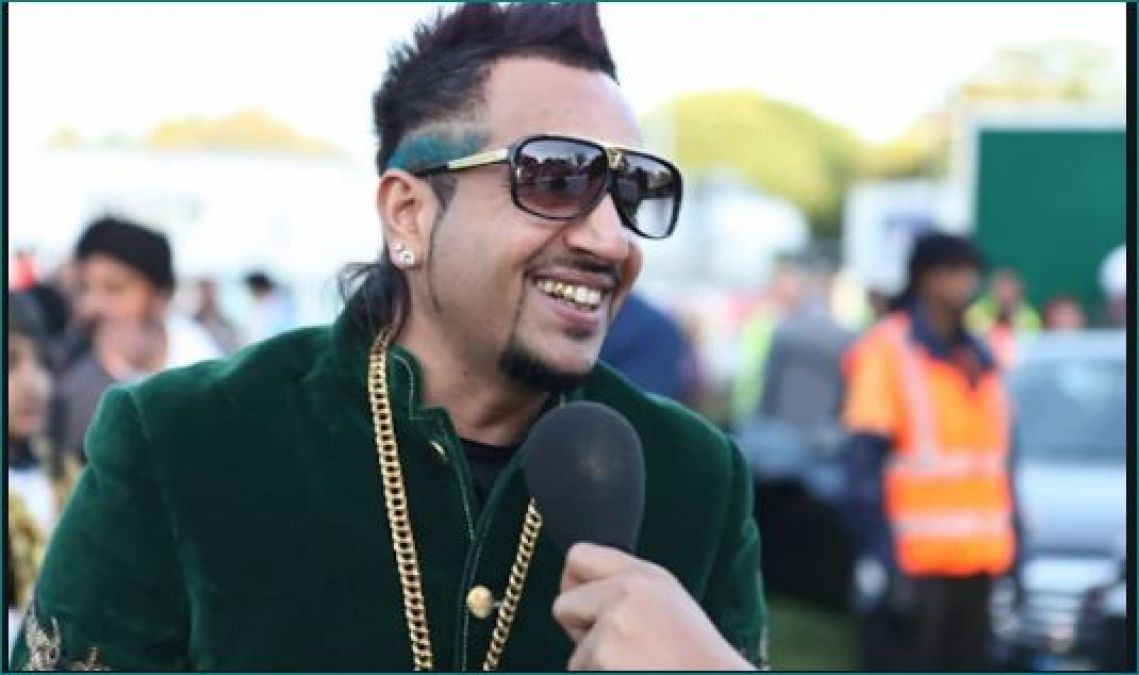 Singer Jazzy B celebrates New Year with farmers protesting on Indus border
