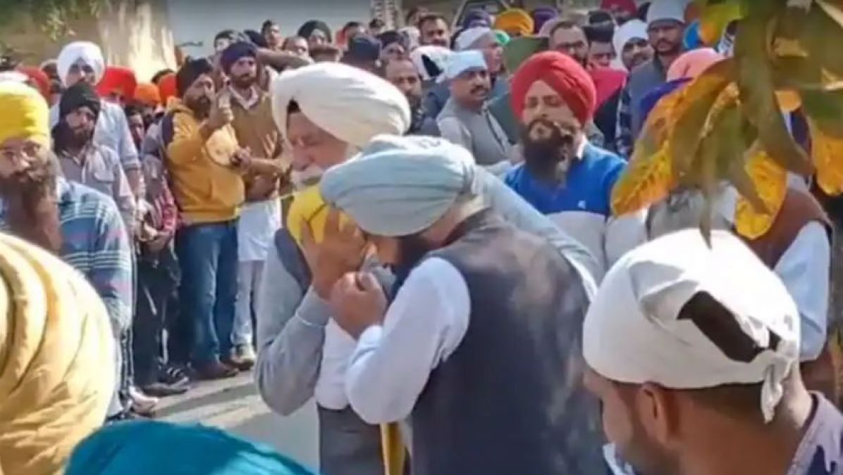 There was an influx of people at Deep Sidhu's funeral, the condition of the sister got worse by crying.