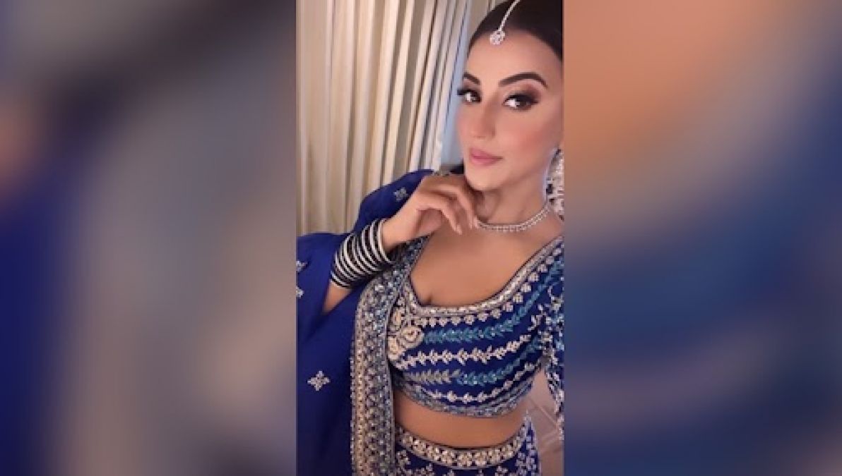 Akshara Singh in a blue lehenga at Afsana Khan's wedding made headlines