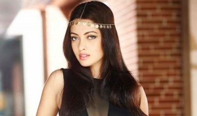 This stylish look of Riya Sen attracted fans, see photo here