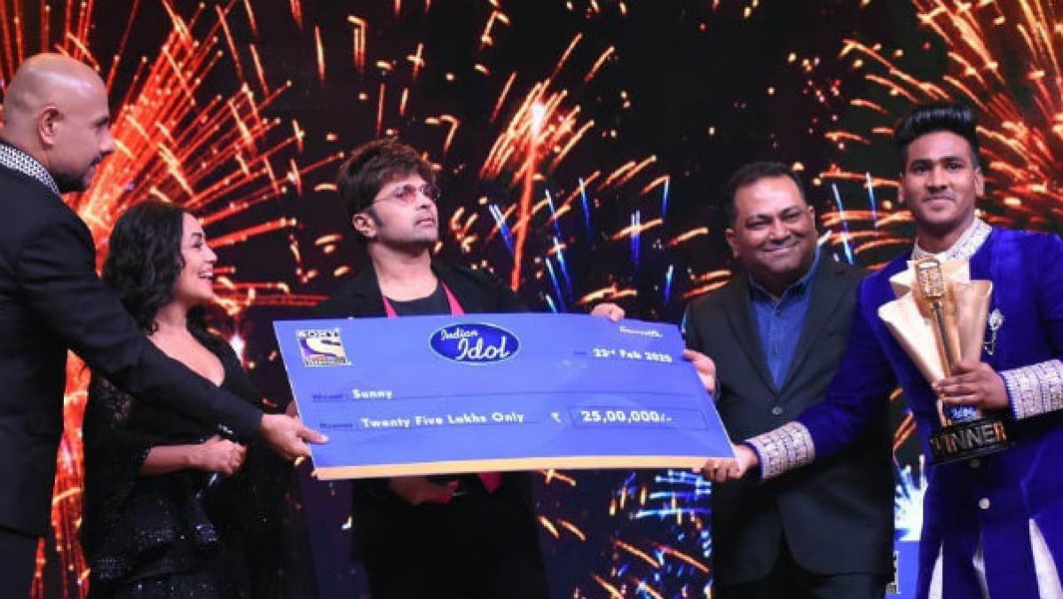 'Indian Idol 11' के विजेता सनी हिंदुस्तानी को ट्रॉफी और प्राइज मनी के साथ मिला ये बड़ा मौका