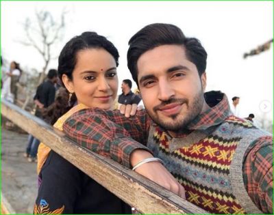 Punjabi singer Jassi Gill looked very happy with Kangana in her arms, see picture here