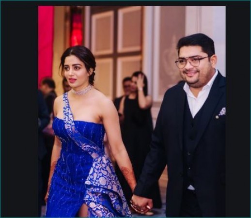 शादी की पहली सालगिरह पर नेहा पेंडसे ने शेयर की खूबसूरत तस्वीर
