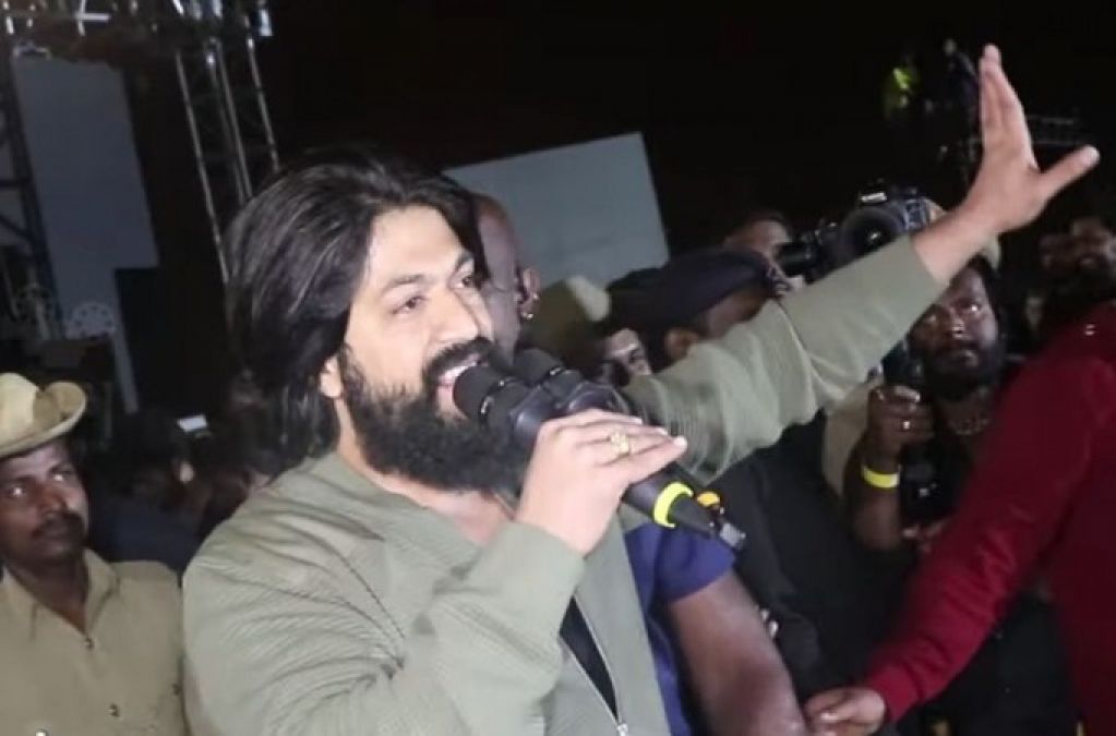 This South actor celebrated his birthday with fans, Video went viral
