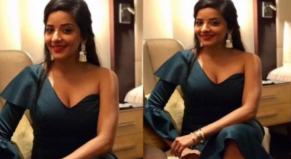 Monalisa sizzles in her red short dress; sets the internet on fire!