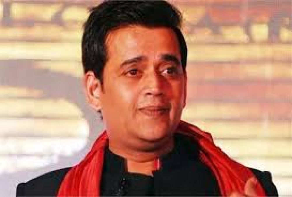 If father would not have hit with the belt, then Ravi Kishan would be involved in this work