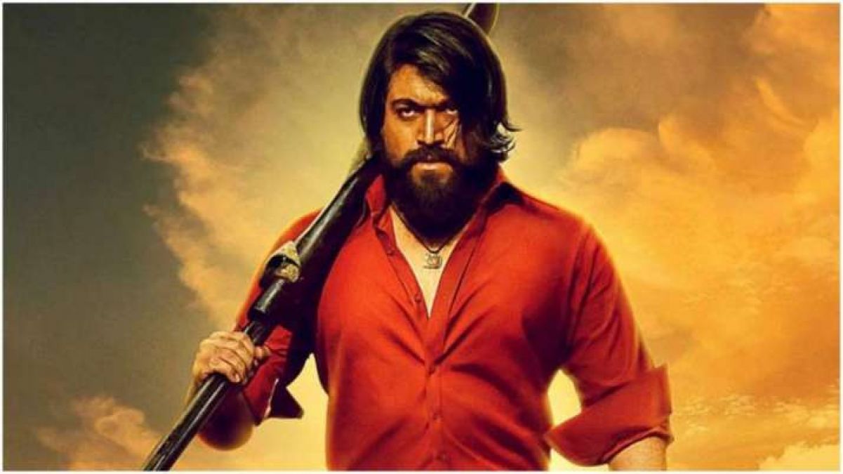 KGF CHAPTER 2's brilliant poster surfaced, know who will be the villain