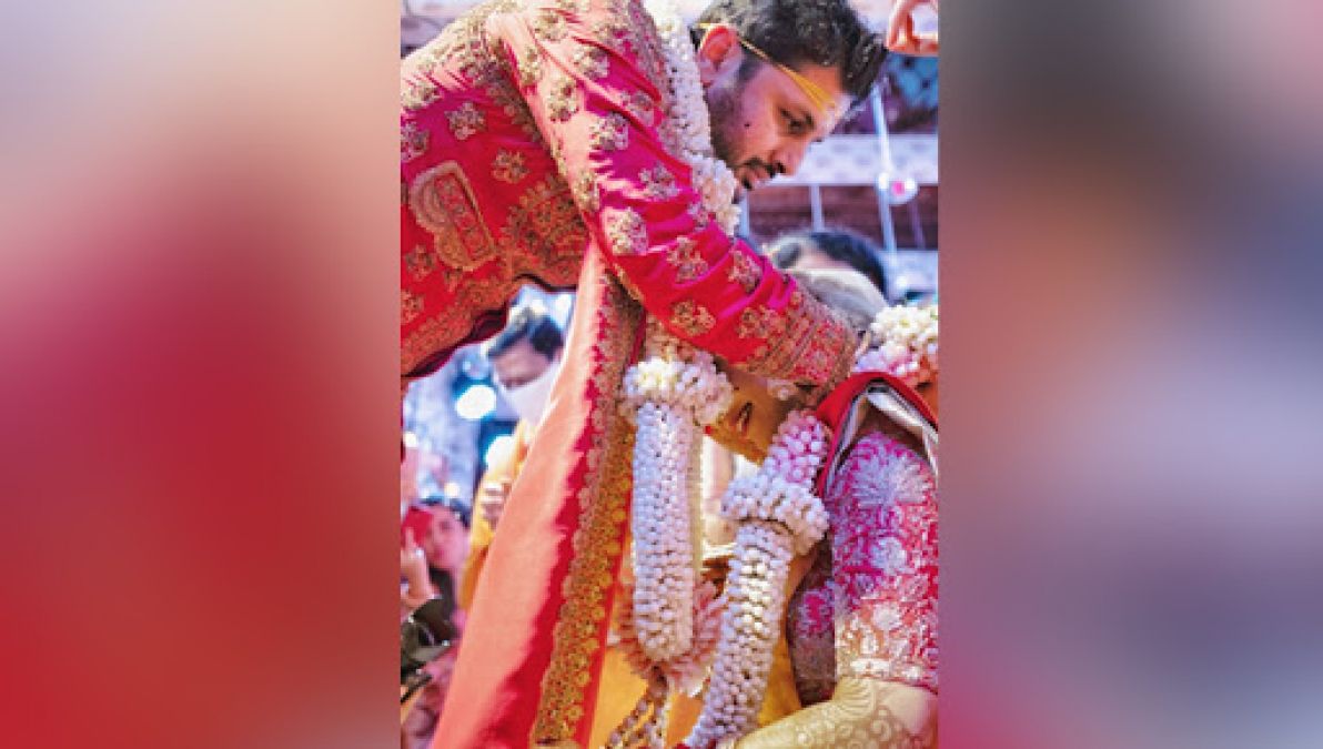 Nithin and Shalini got married in beautiful way, See pics