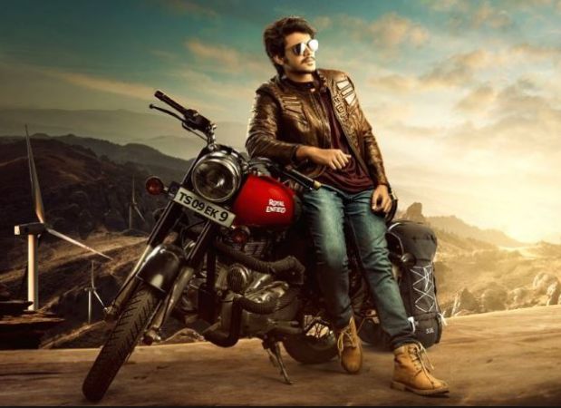 Netizens trolled 'Rajdoot' makers for using Royal Enfield