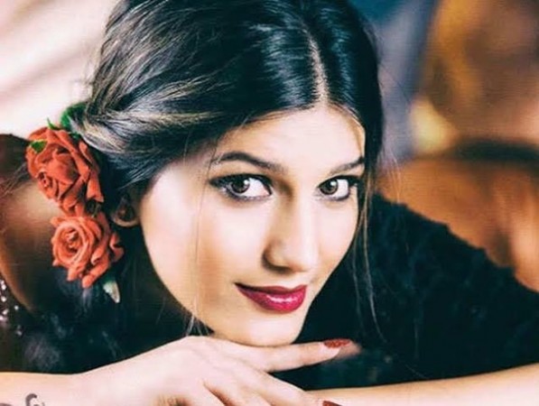 Sapna Chaudhary’s intoxicated eyes created a furore on internet, video viral