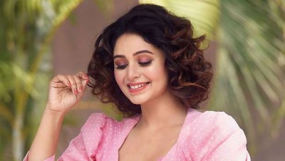 This Bengali actress shares her glamorous avatar
