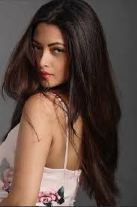 People crazy about this look of Riya Sen, see photos
