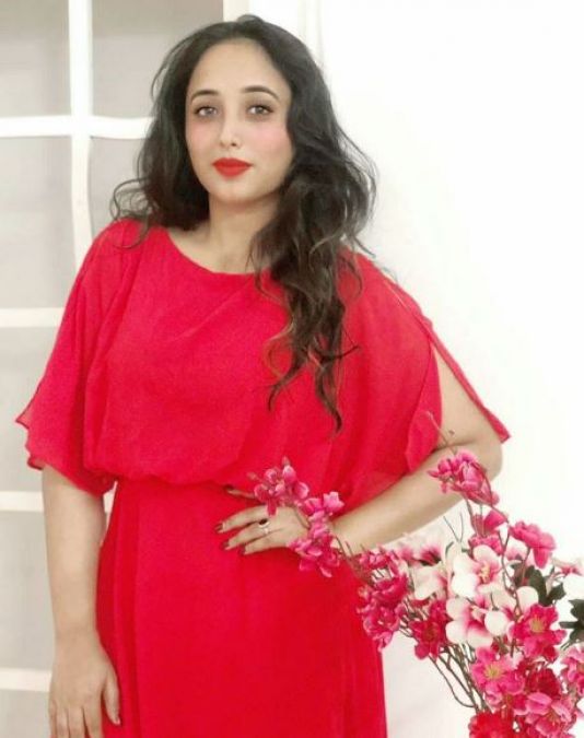 Rani Chatterjee gives a befitting reply to haters, shares pictures and said this
