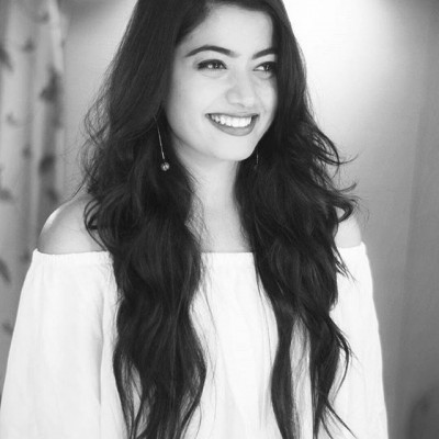 Beautiful pictures of Rashmika goes viral on internet