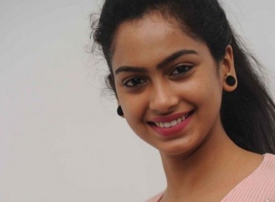 Swathi Konde will debut with film 'Vanilla'