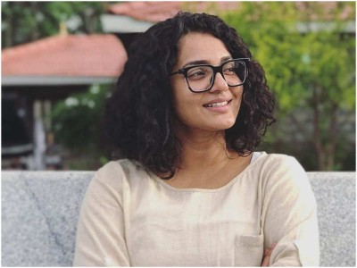 Parvathy Thiruvothu reached America to learn filmmaking