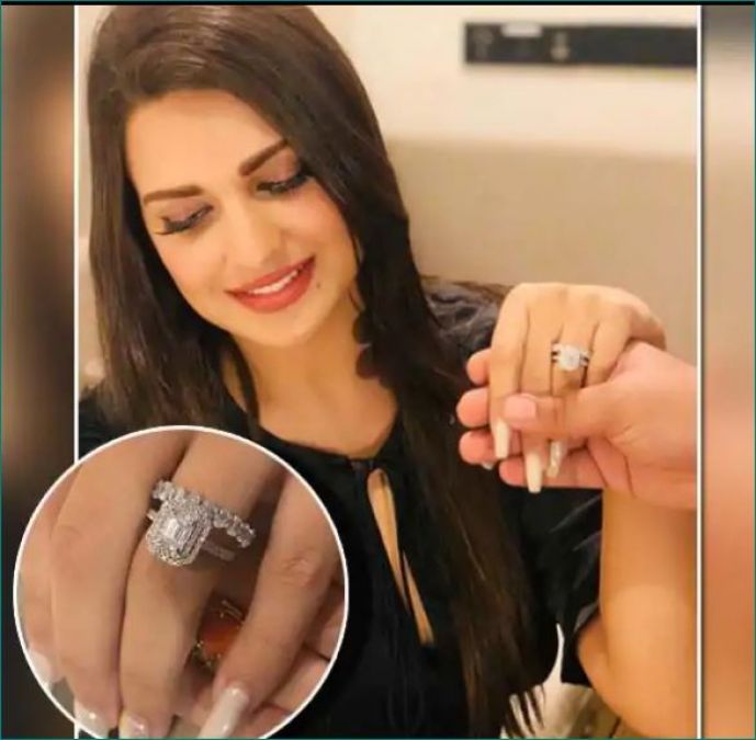 Himanshu Khurana gets engaged with this Bigg boss 13 contestants, pictures go viral