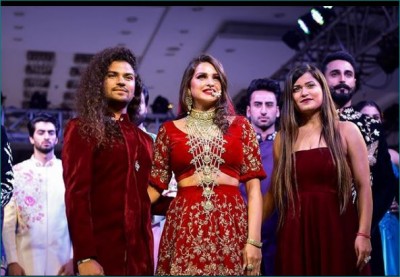 Himanshi Khurana dressed like a bride for this show