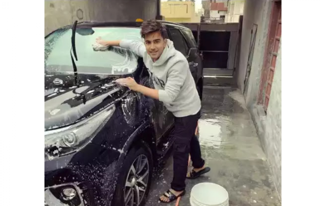 This Punjabi singer washing his car, photo went viral